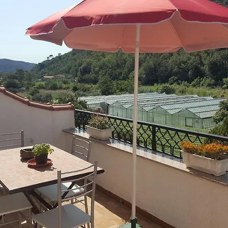 Maison La Serchia Holiday home Stellanello